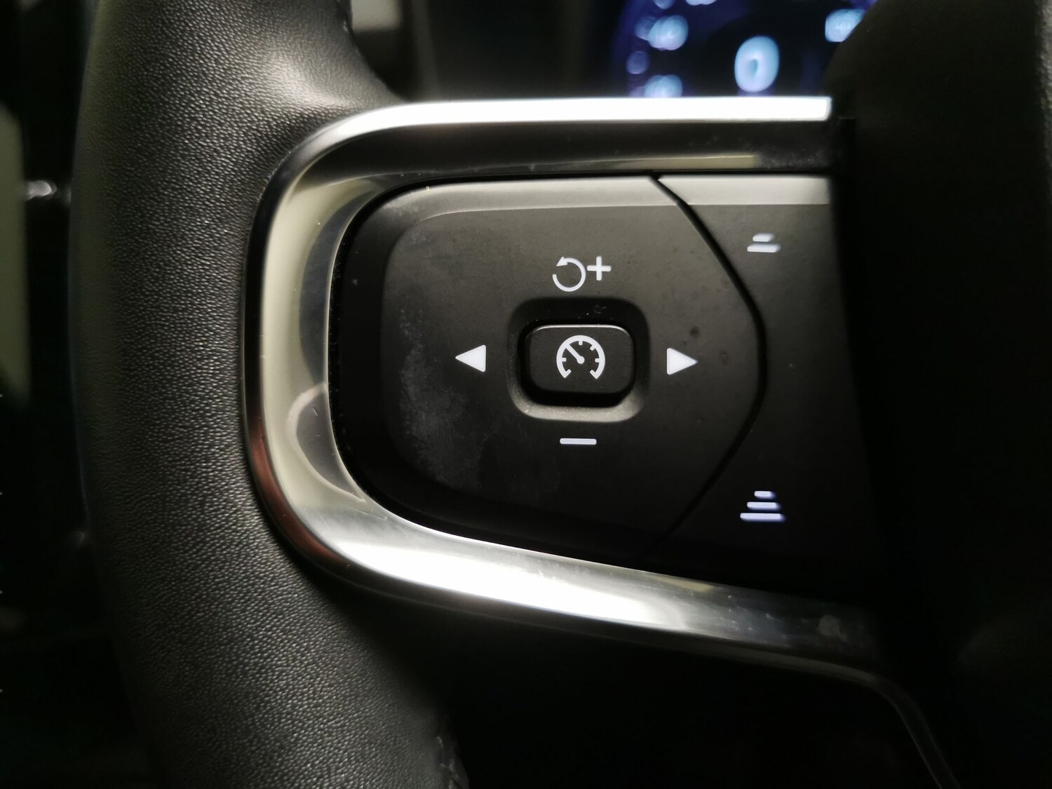 Used Volvo XC40 2022 for sale - 78150812: Photo 16