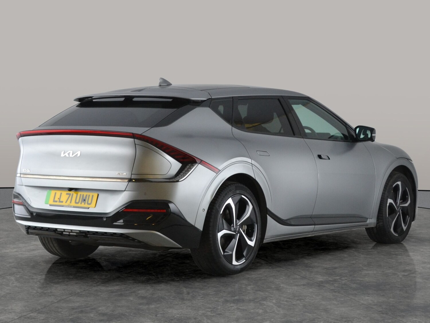 Used Kia EV6 2022 for sale - 77698596: Photo 11