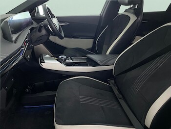 Used Kia EV6 undefined for sale - 77698596: Photo