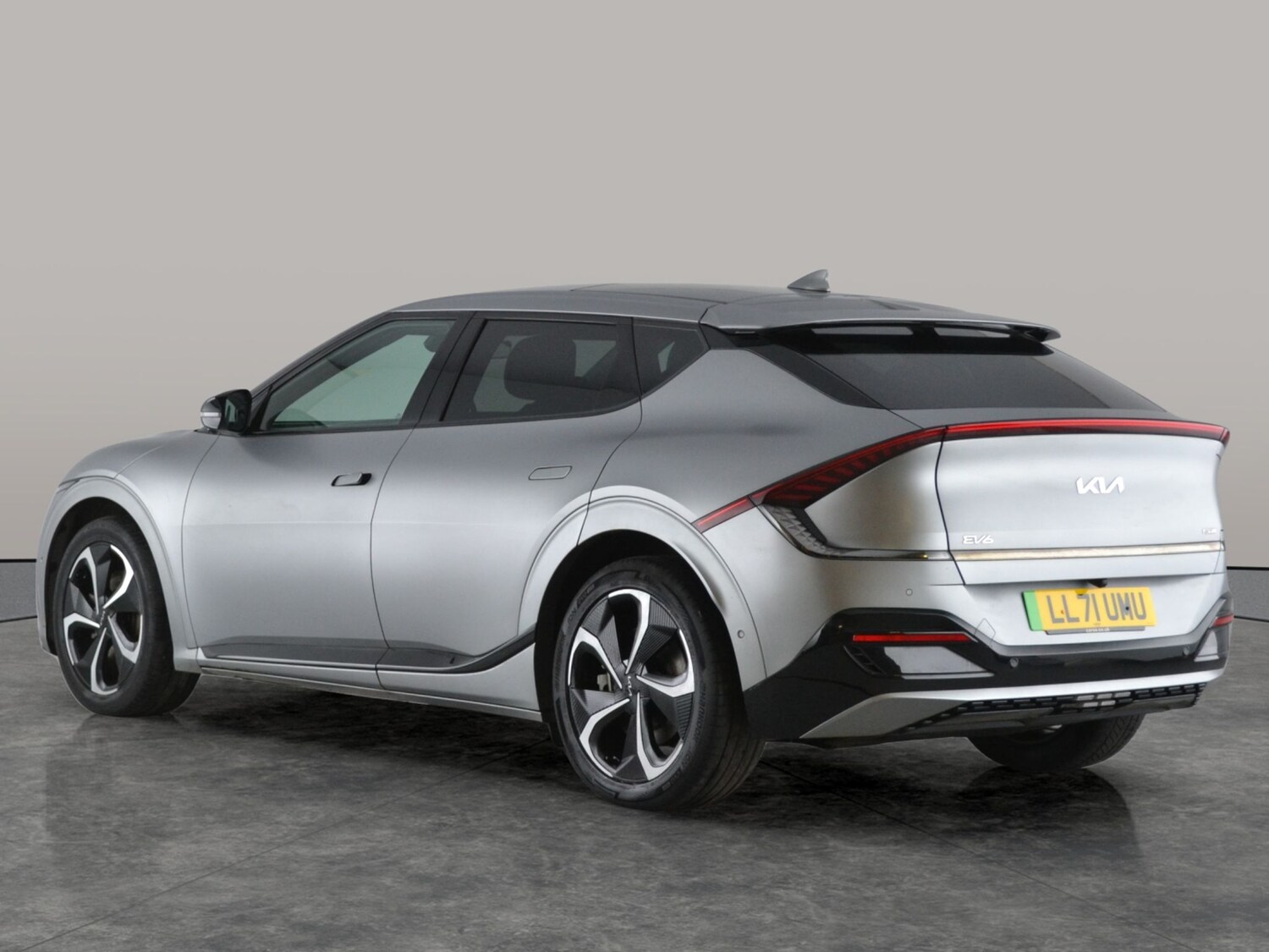 Used Kia EV6 2022 for sale - 77698596: Photo 9