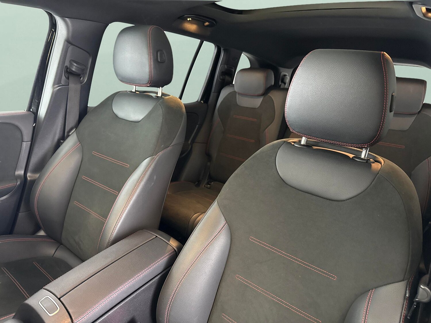 Used Mercedes-Benz EQB 2023 for sale - 77848439: Photo 7