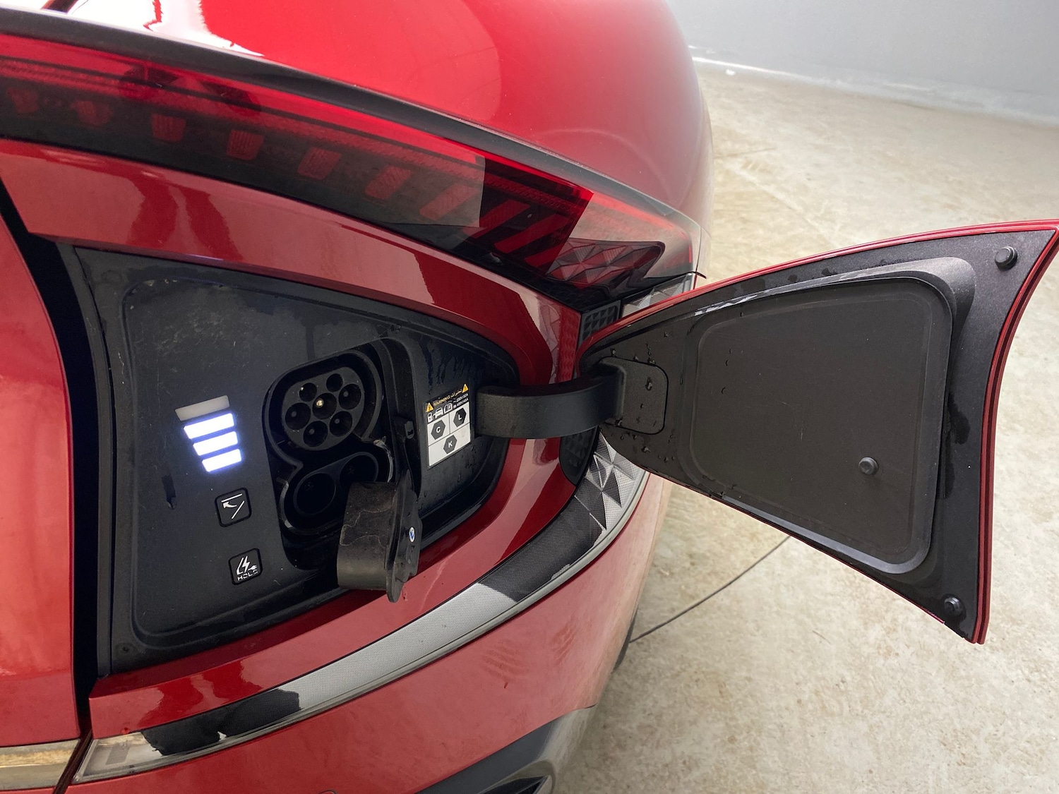 Used Kia EV6 2023 for sale - 77946746: Photo 34