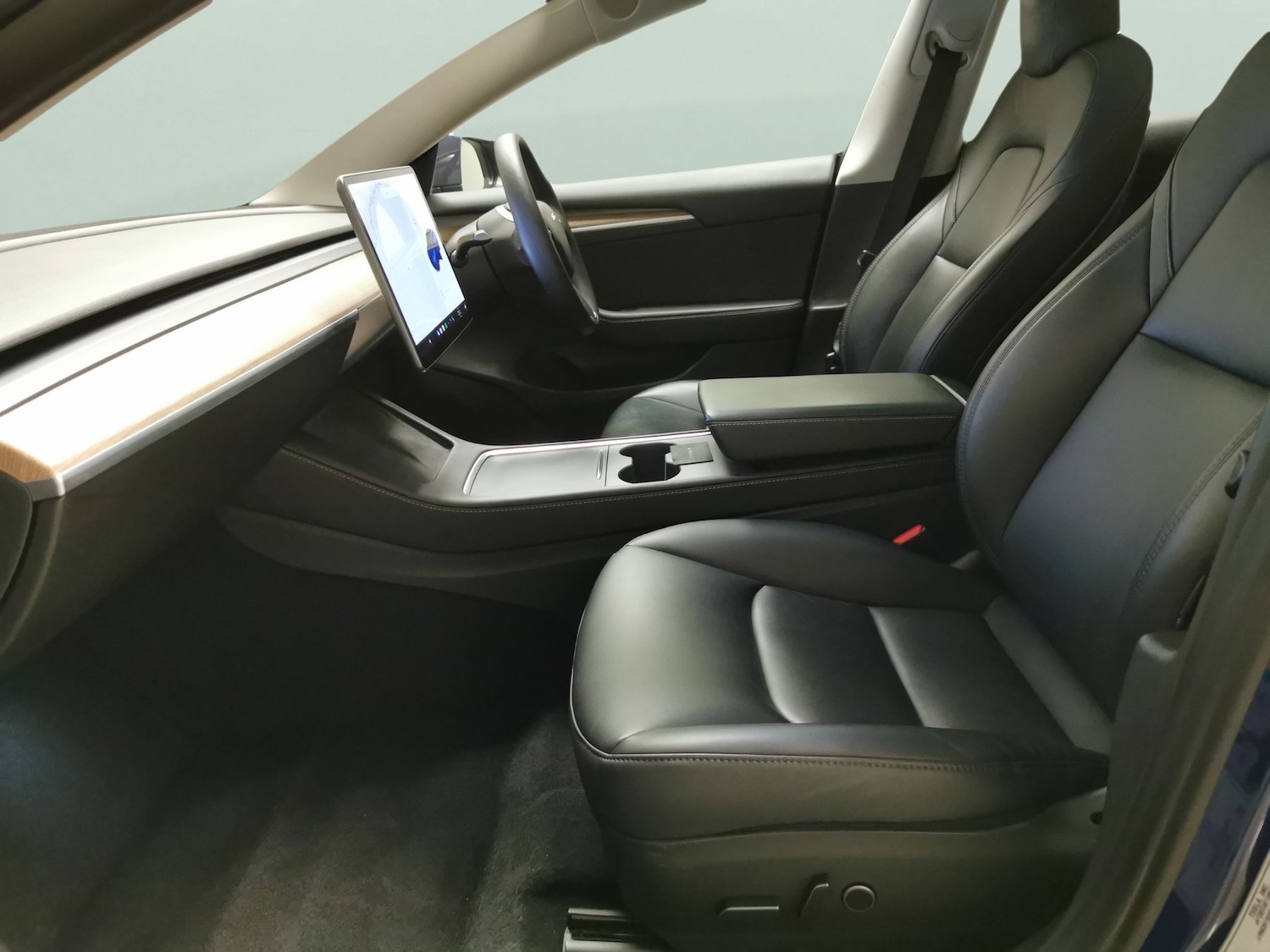 Used Tesla Model 3 2021 for sale - 76722639: Photo 4