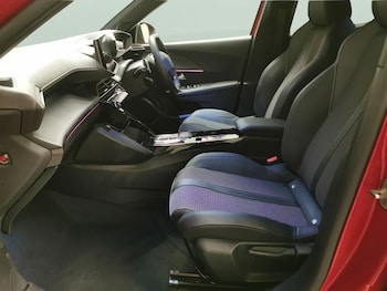 Used Peugeot 2008 2022 for sale - 77591172: Photo