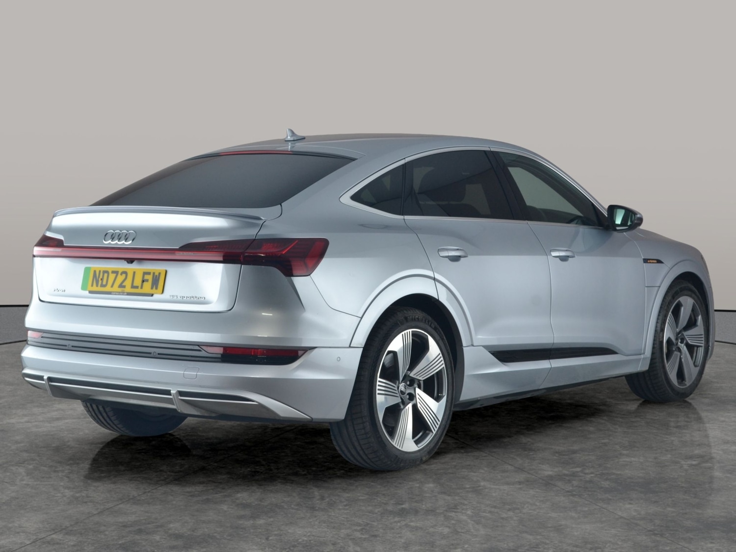 Used Audi e-tron 2023 for sale - 77333543: Photo 11