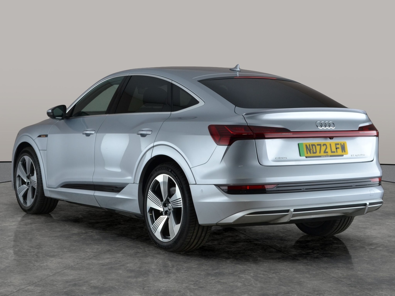 Used Audi e-tron 2023 for sale - 77333543: Photo 13