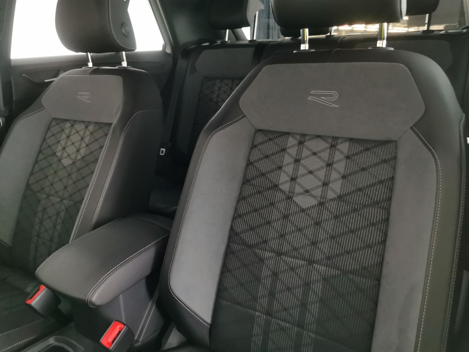 Used Volkswagen T-Roc 2023 for sale - 77558281: Photo 6