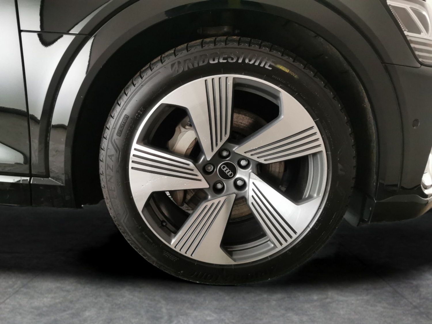 Used Audi e-tron 2023 for sale - 77312626: Photo 24