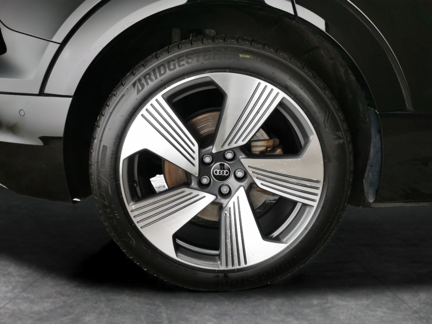 Used Audi e-tron 2023 for sale - 77312626: Photo 25