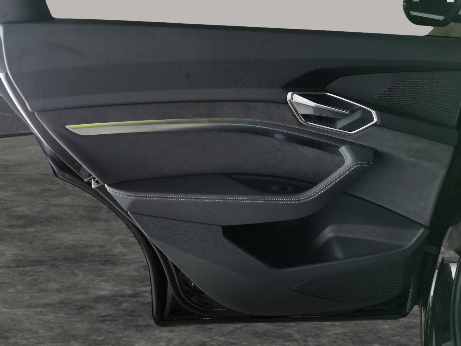 Used Audi e-tron 2023 for sale - 77312626: Photo 28