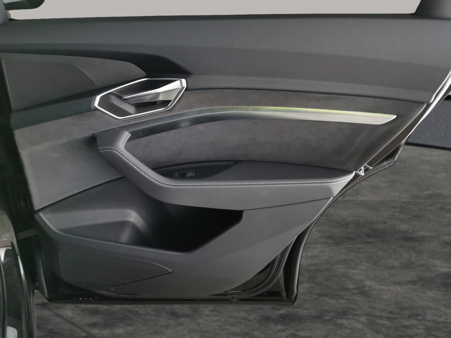 Used Audi e-tron 2023 for sale - 77312626: Photo 29