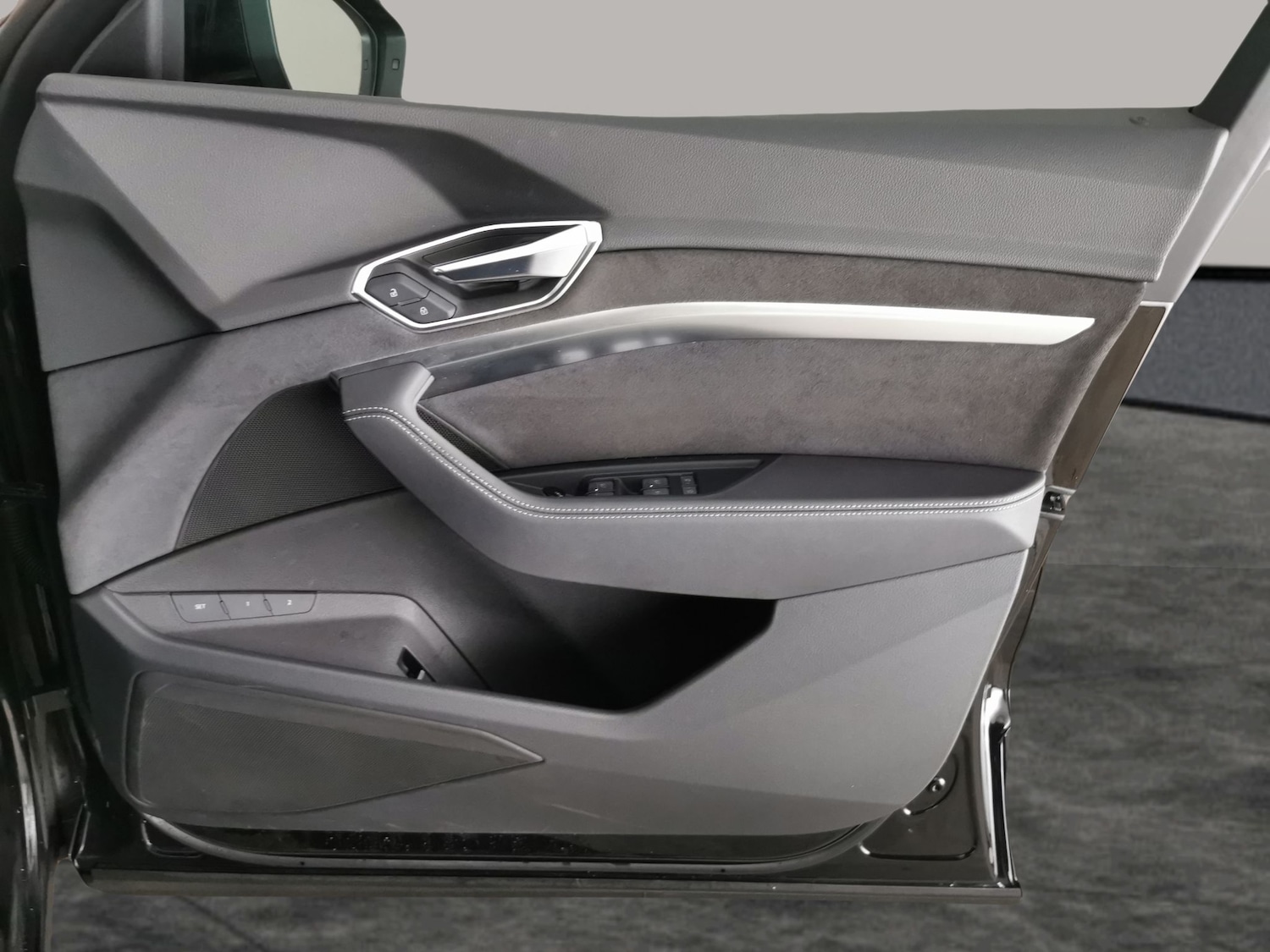 Used Audi e-tron 2023 for sale - 77312626: Photo 30