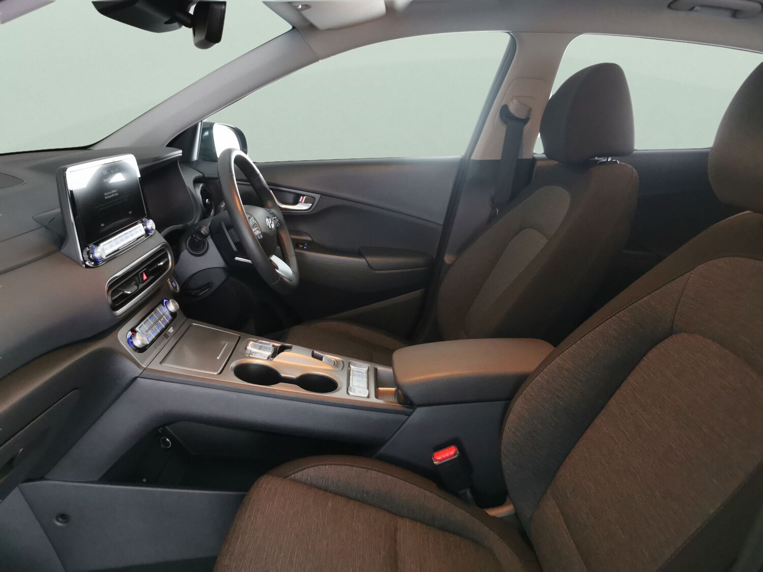 Used Hyundai KONA 2021 for sale - 77988693: Photo 4