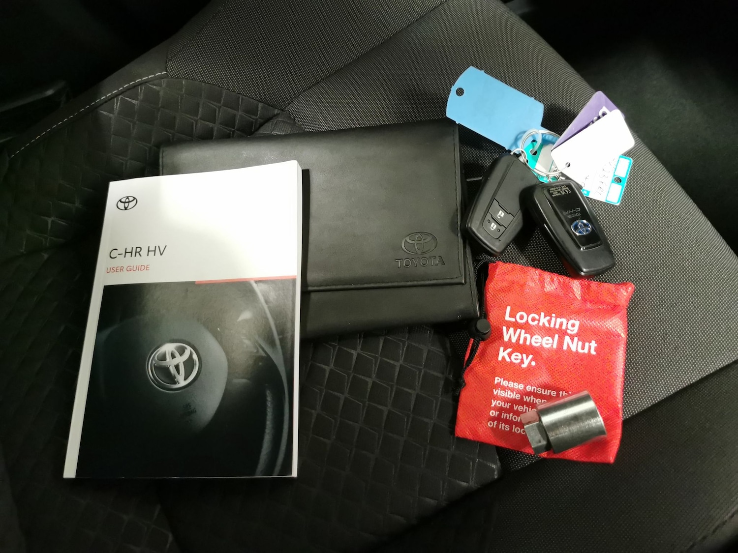 Used Toyota C-HR 2023 for sale - 76525983: Photo 31