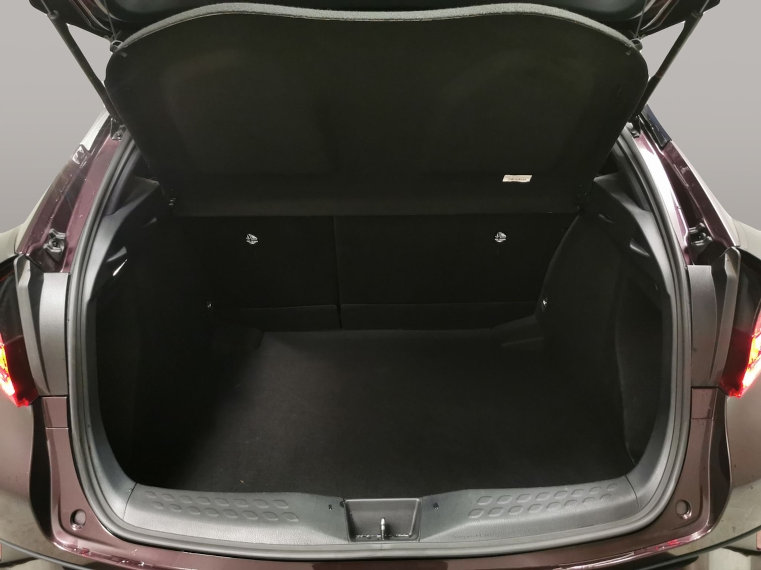 Used Toyota C-HR 2023 for sale - 76525983: Photo 33