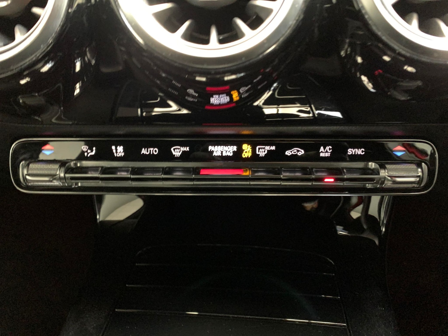 Used Mercedes-Benz A-Class 2018 for sale - 77641142: Photo 17