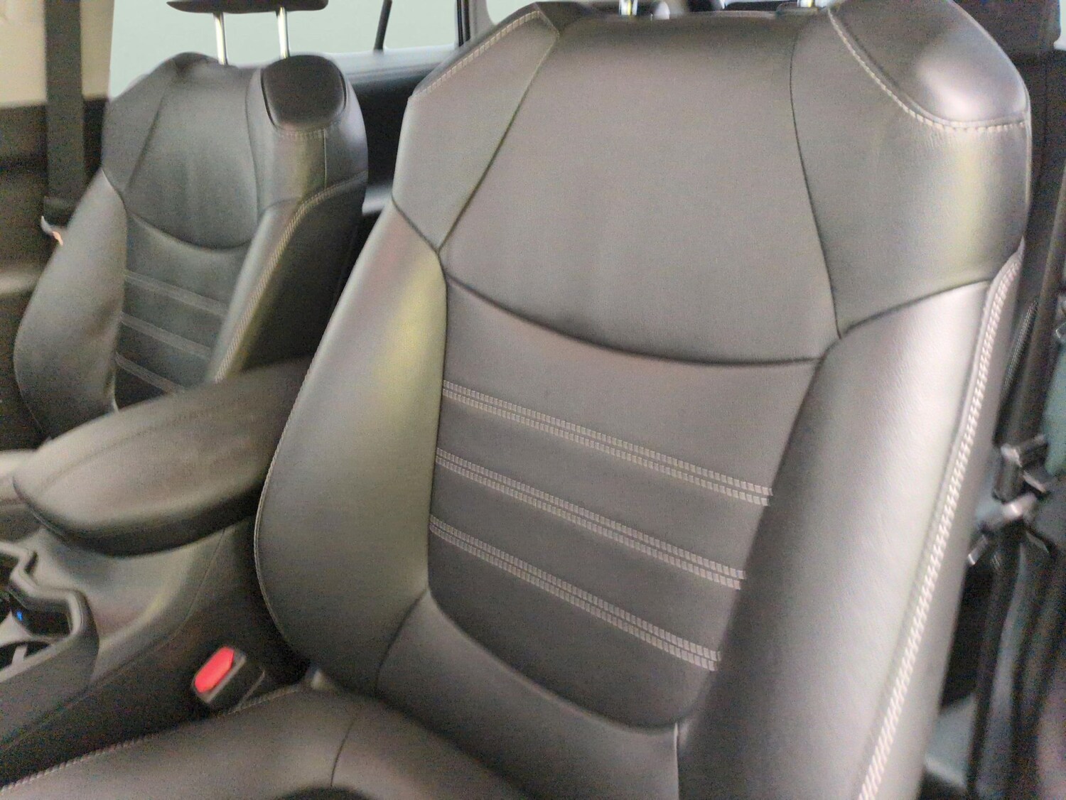 Used Toyota RAV4 2021 for sale - 77856043: Photo 8