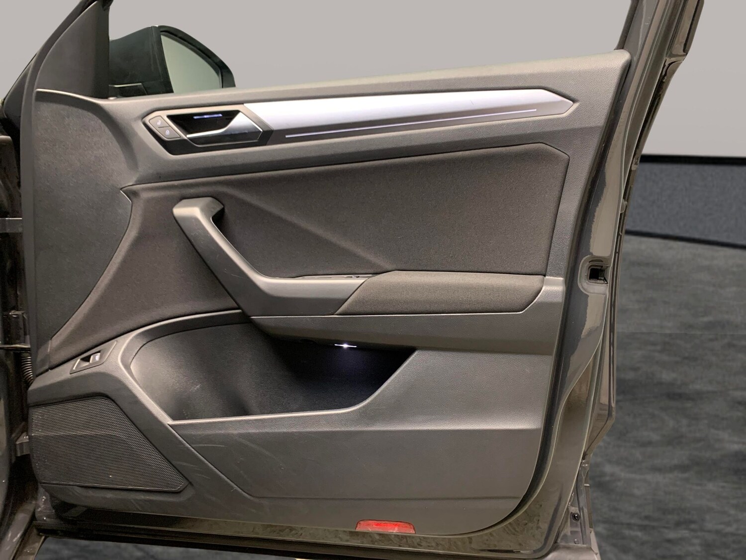 Used Volkswagen T-Roc for sale - 77715942: Photo 26