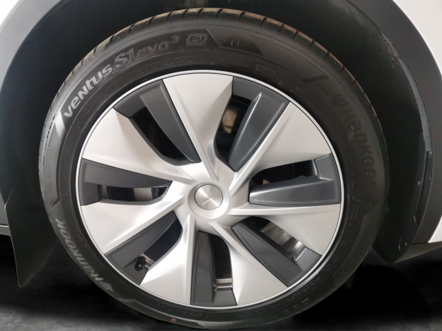 Used Tesla Model Y 2023 for sale - 76182405: Photo 34