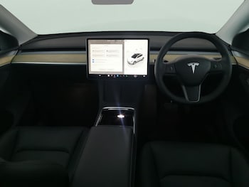 Used Tesla Model Y 2023 for sale - 76182405: Photo 4