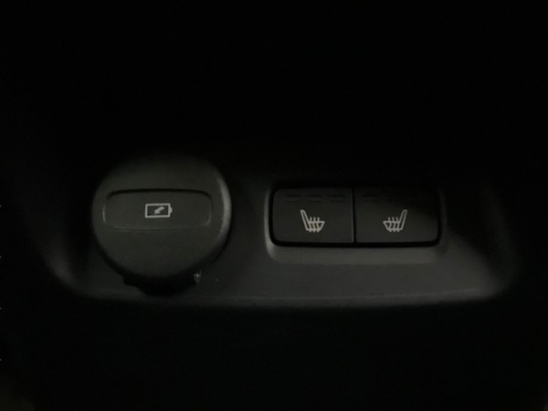 Used Volvo XC40 2023 for sale - 76266289: Photo 17