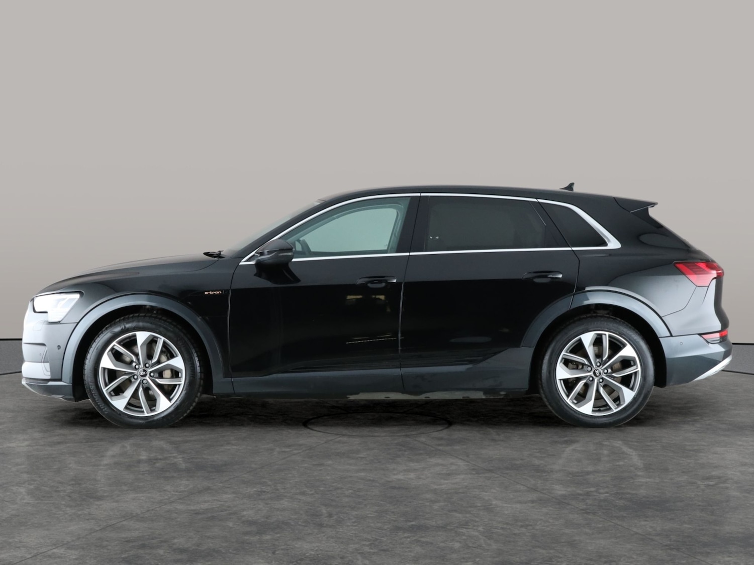 Used Audi e-tron 2021 for sale - 76835242: Photo 14