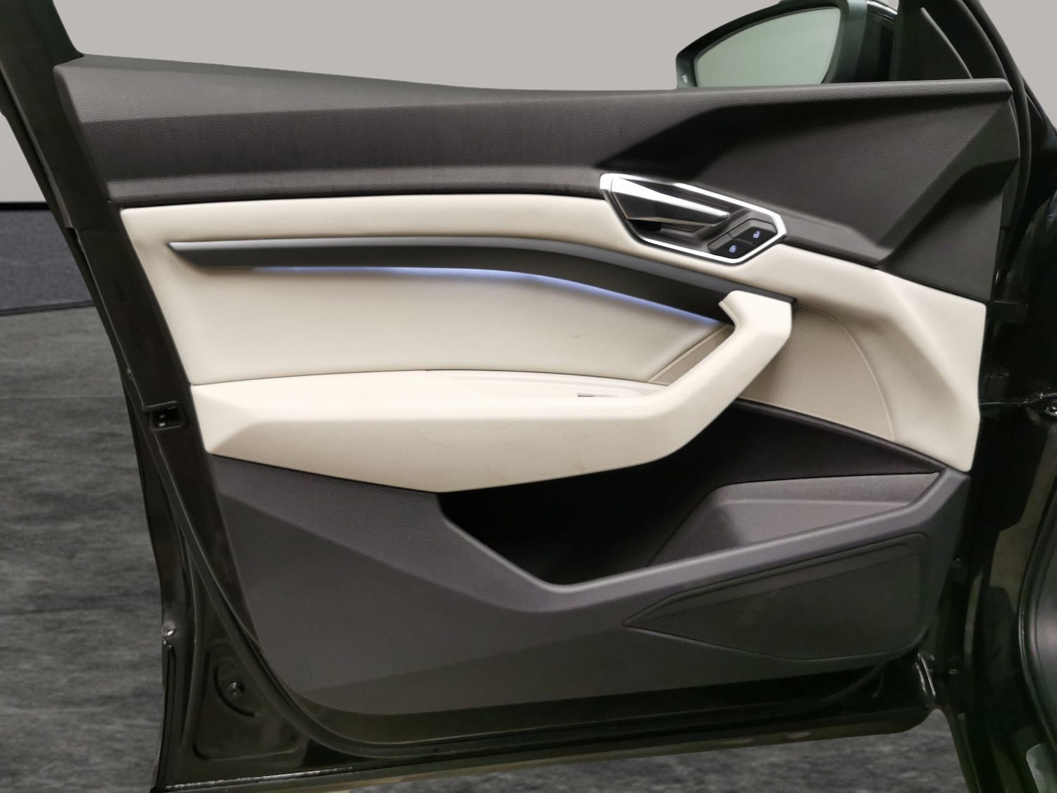 Used Audi e-tron 2021 for sale - 76835242: Photo 24