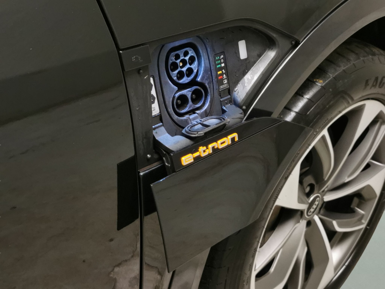 Used Audi e-tron 2021 for sale - 76835242: Photo 28