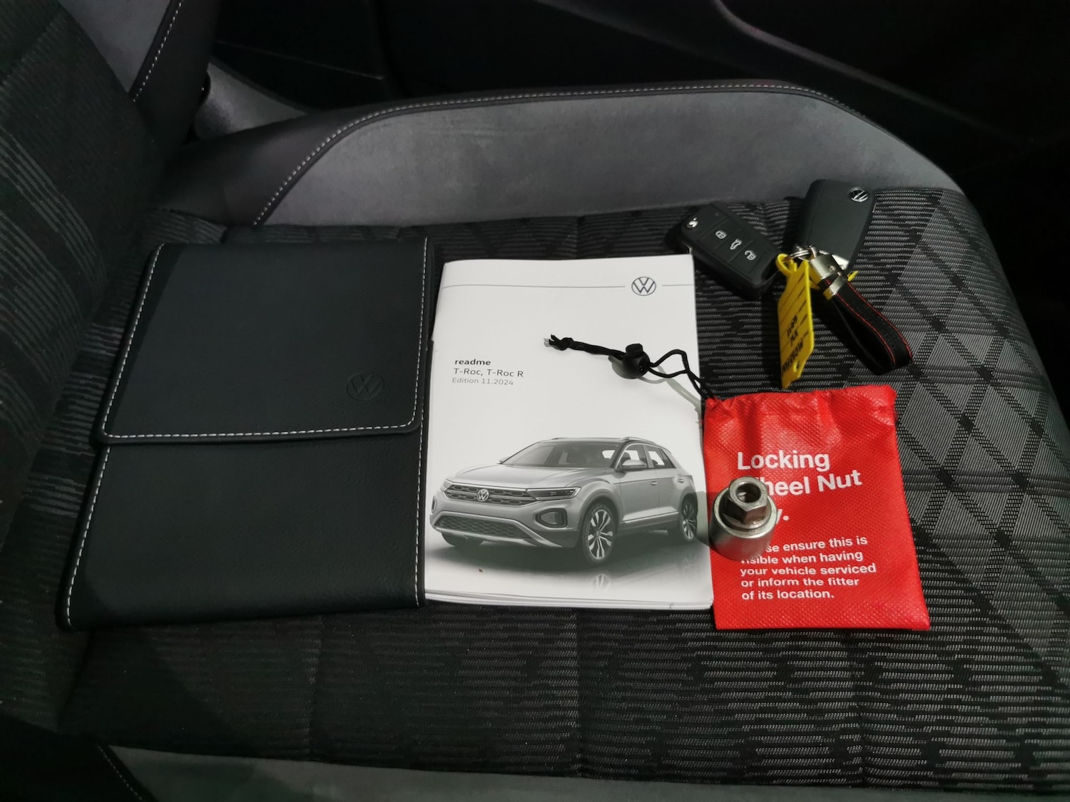 Used Volkswagen T-Roc 2025 for sale - 78067895: Photo 35