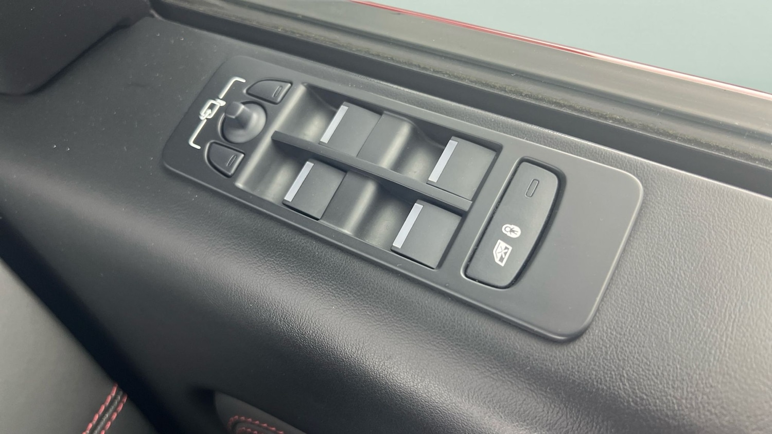 Used Land Rover Discovery Sport 2021 for sale - 77897302: Photo 29