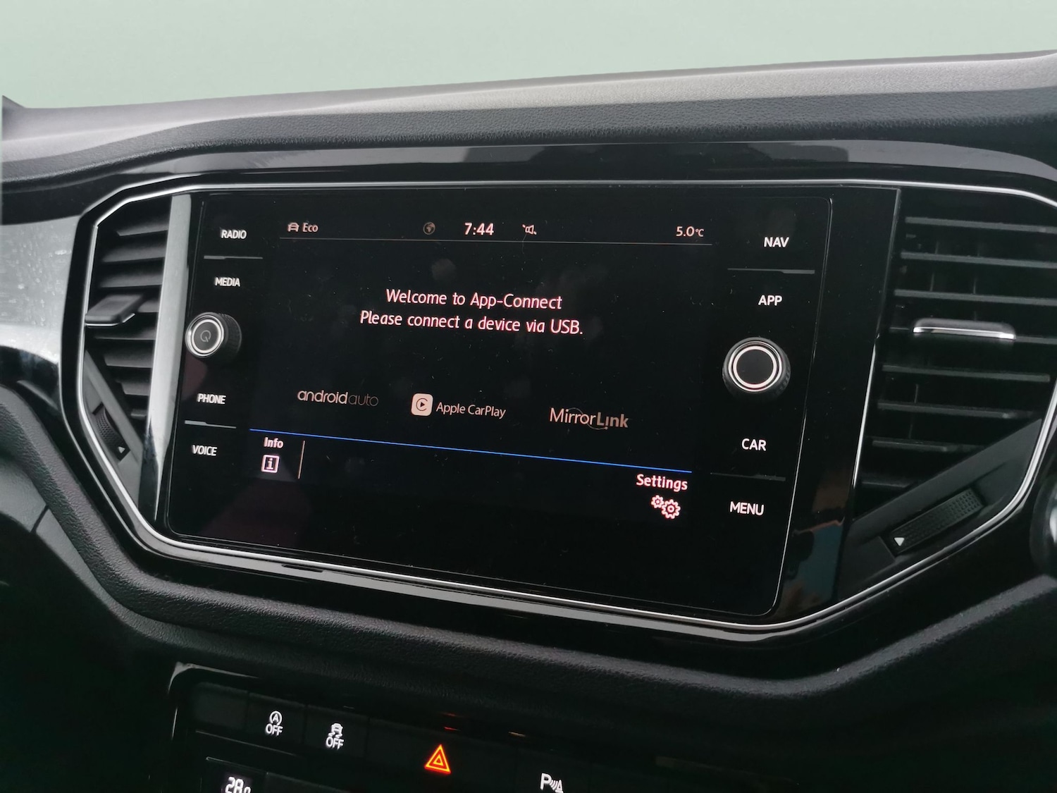 Used Volkswagen T-Roc 2019 for sale - 77619621: Photo 13