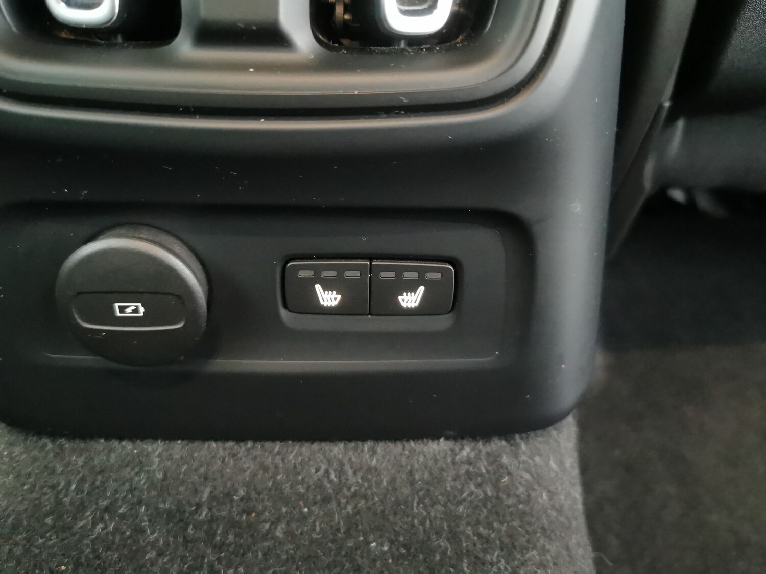 Used Volvo XC40 2022 for sale - 77631090: Photo 15