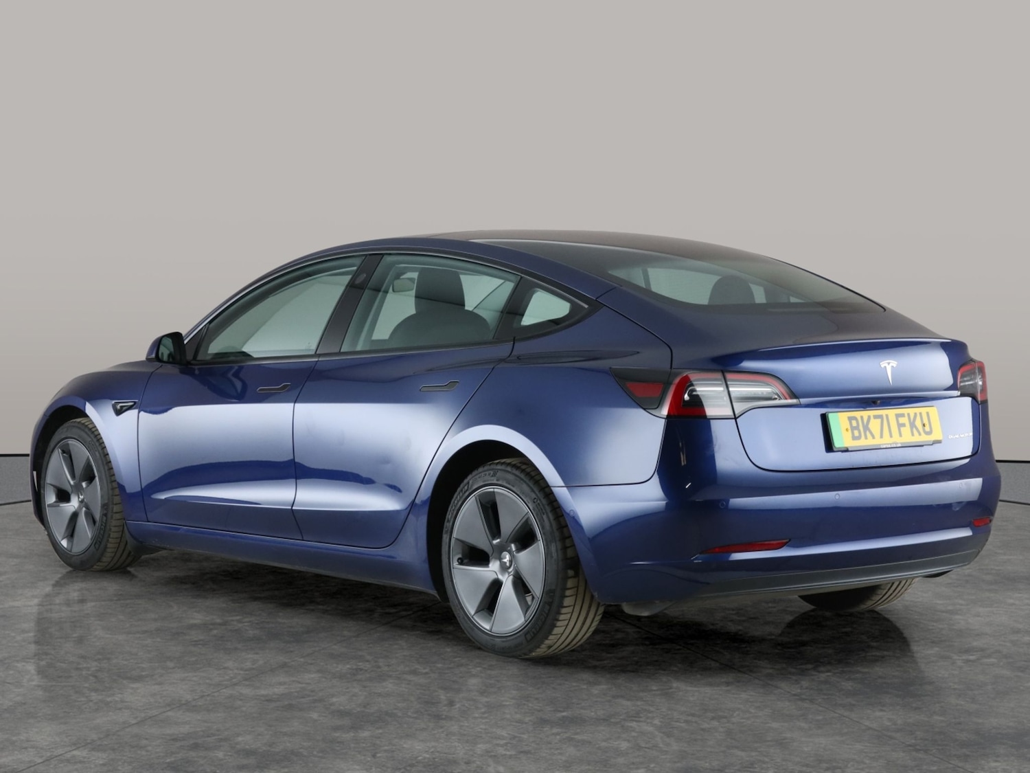Used Tesla Model 3 2021 for sale - 76125627: Photo 18