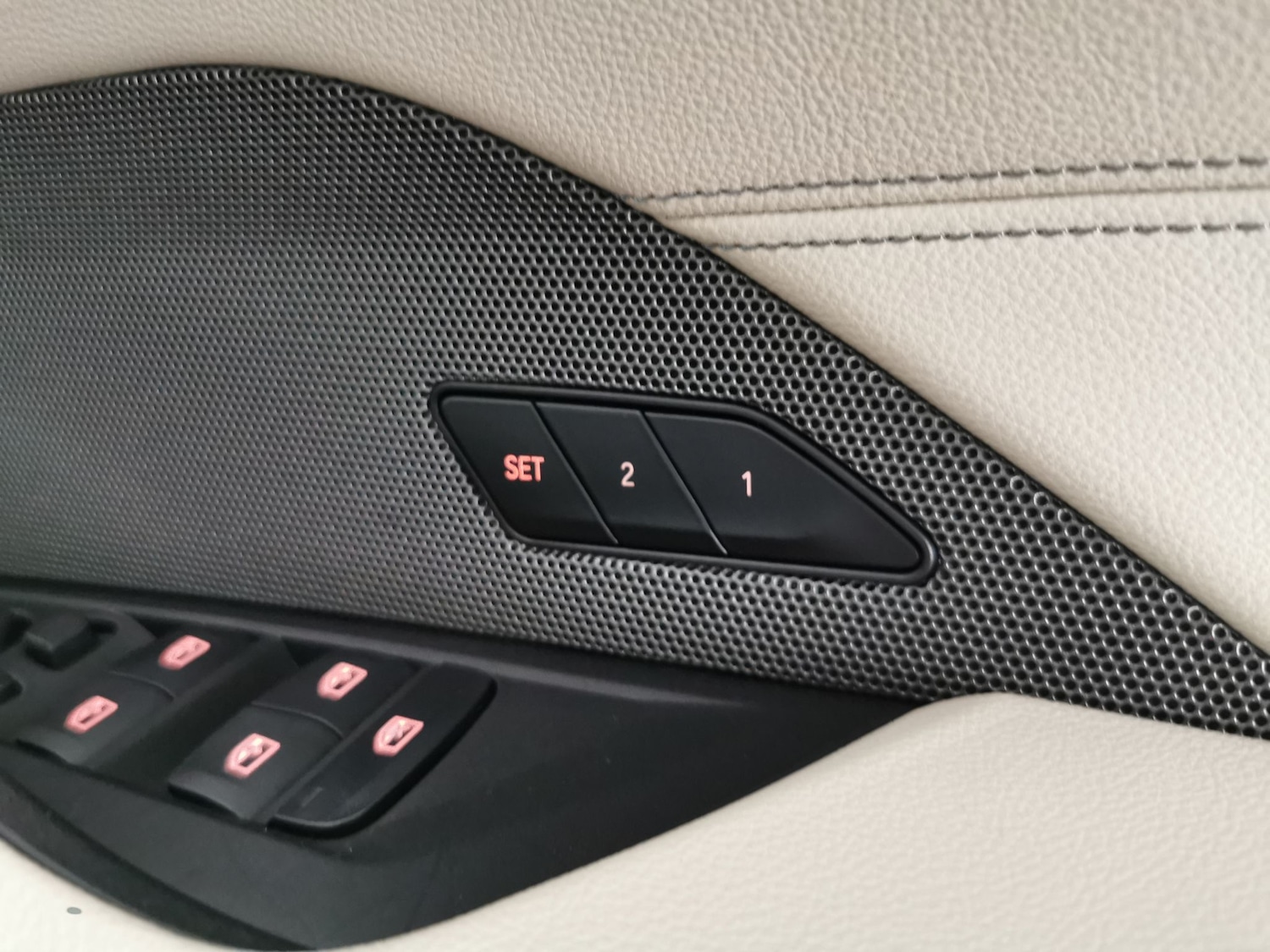 Used BMW i4 2022 for sale - 76367299: Photo 23