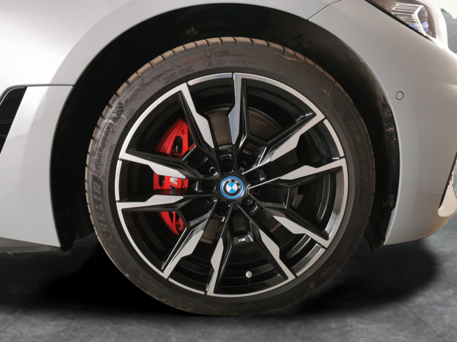Used BMW i4 2022 for sale - 76367299: Photo 41