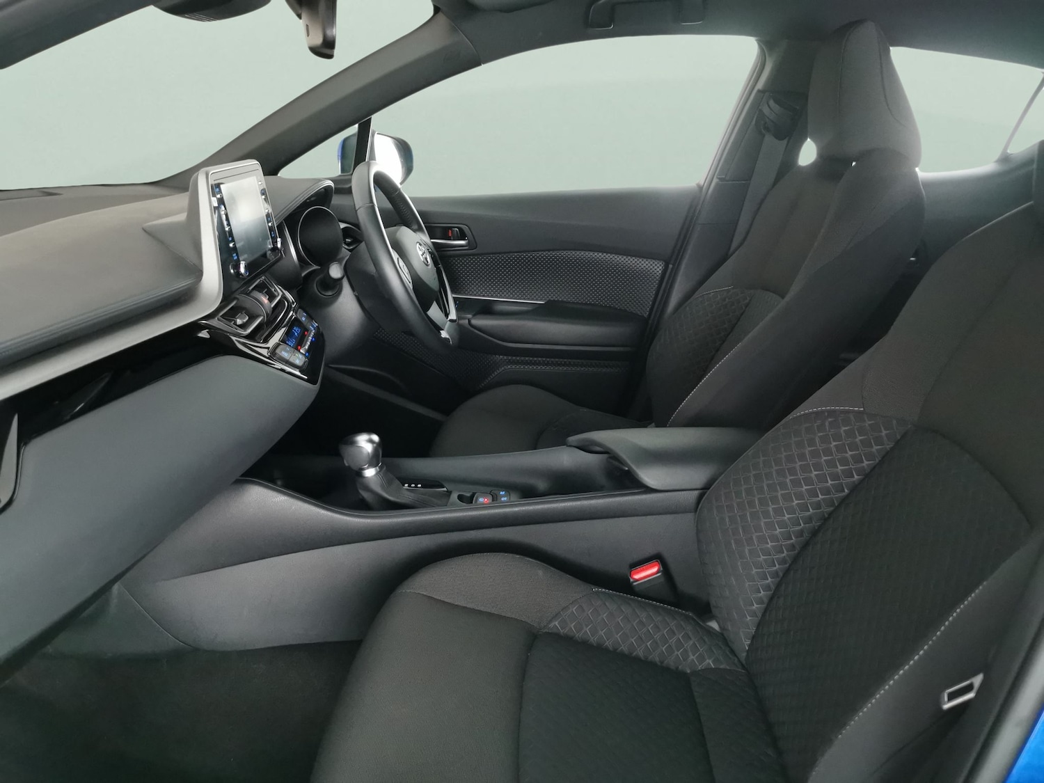 Used Toyota C-HR 2020 for sale - 76339492: Photo 4