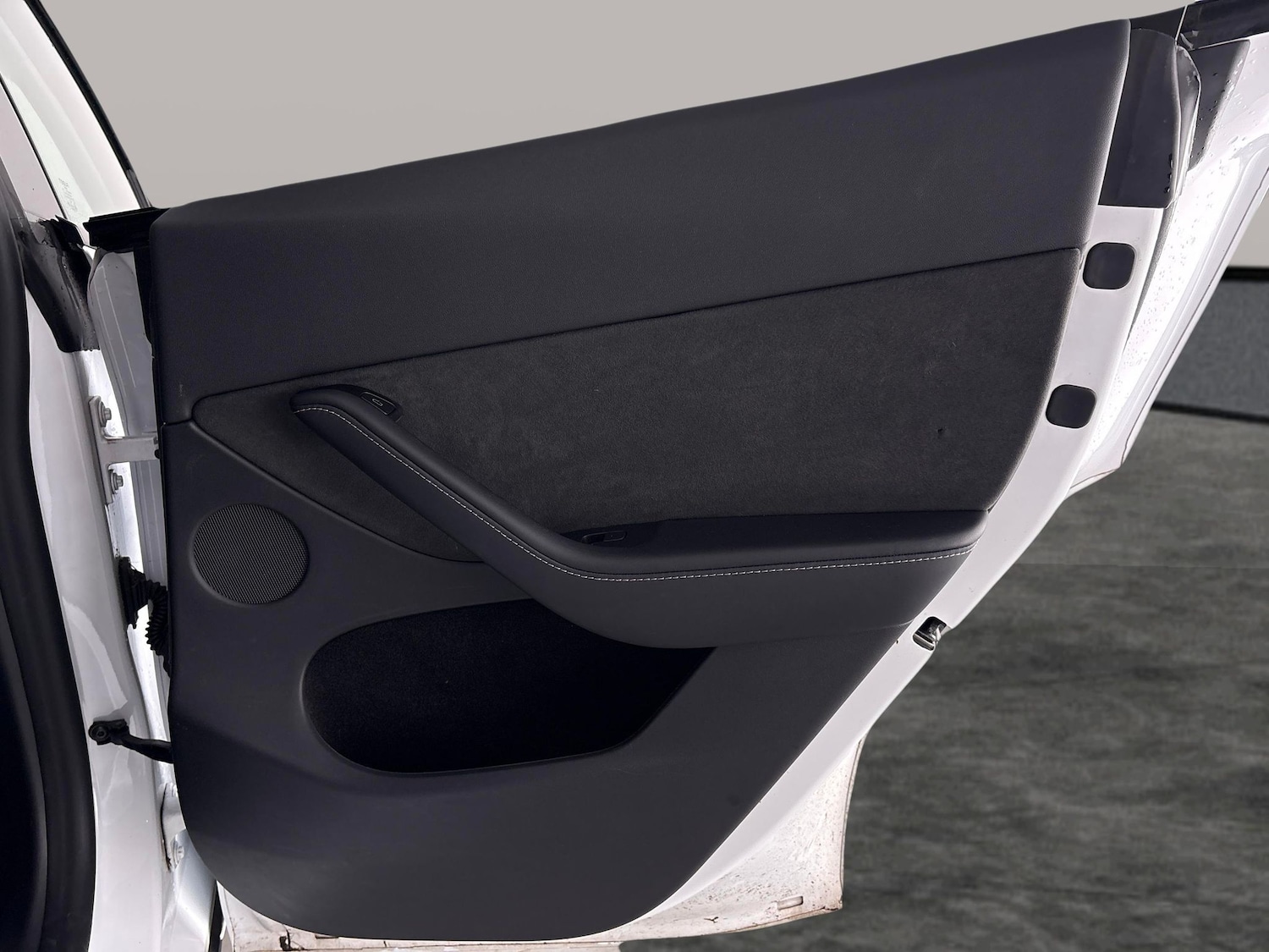 Used Tesla Model Y 2024 for sale - 77432355: Photo 38