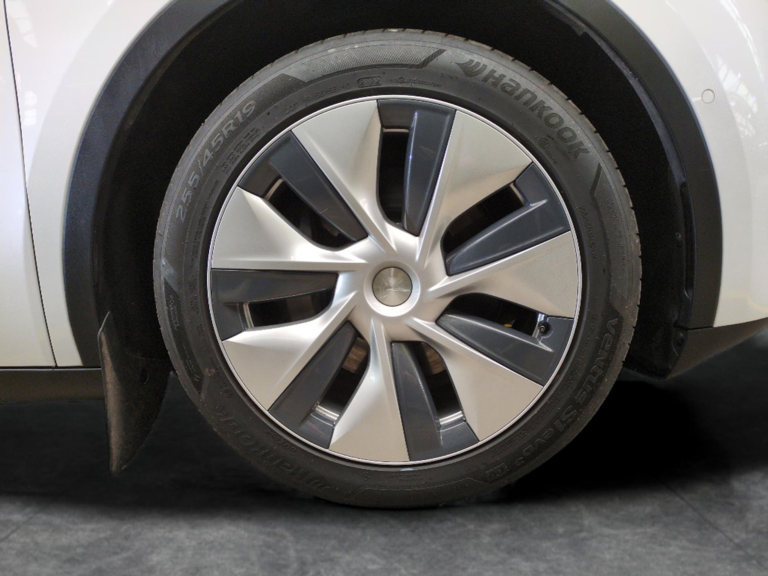 Used Tesla Model Y 2022 for sale - 76379651: Photo 32