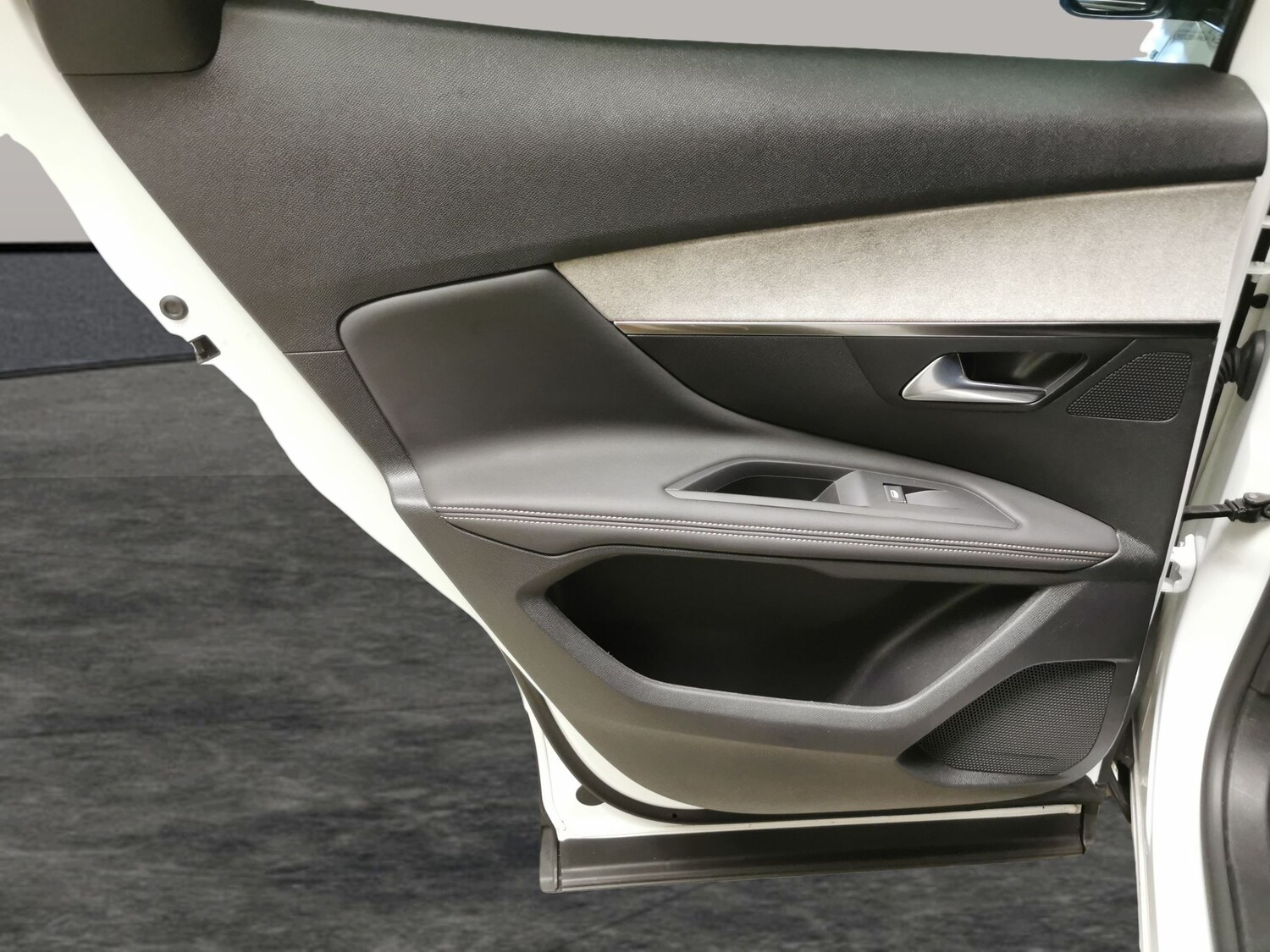 Used Peugeot 3008 2023 for sale - 78051840: Photo 31