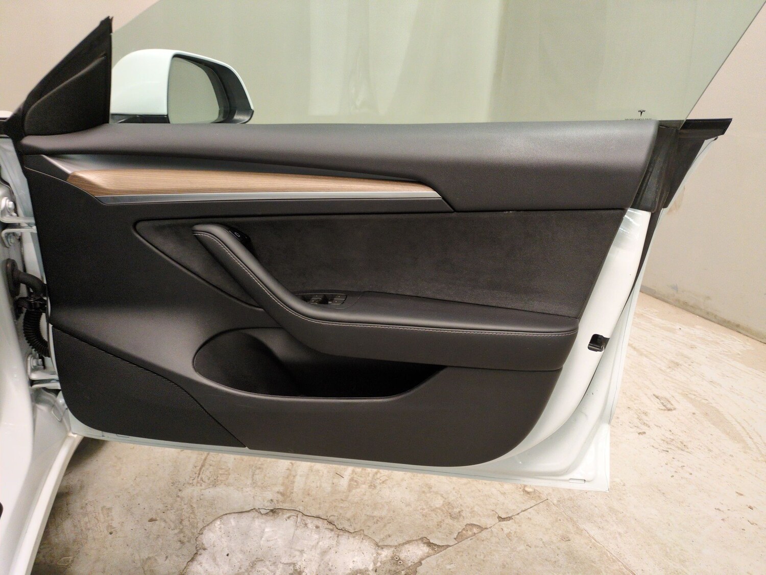 Used Tesla Model 3 2023 for sale - 78212319: Photo 32