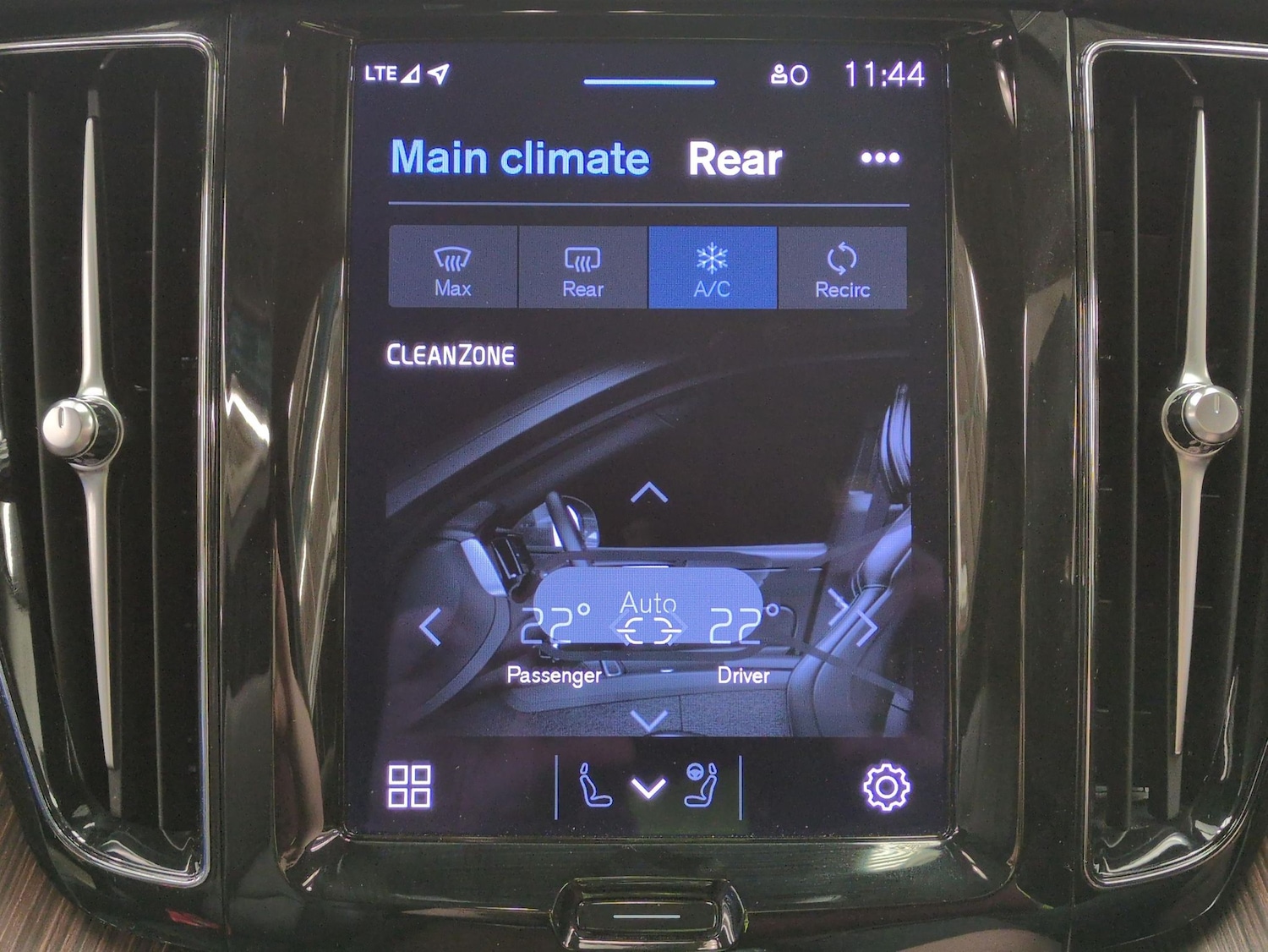 Used Volvo XC60 2022 for sale - 76531878: Photo 20