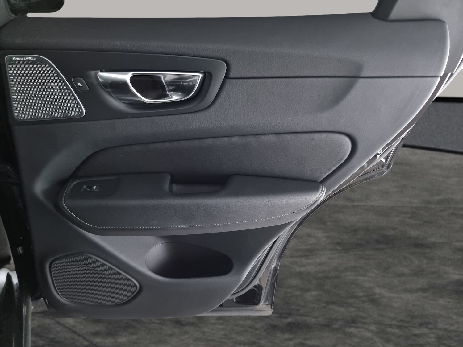 Used Volvo XC60 2022 for sale - 76531878: Photo 32