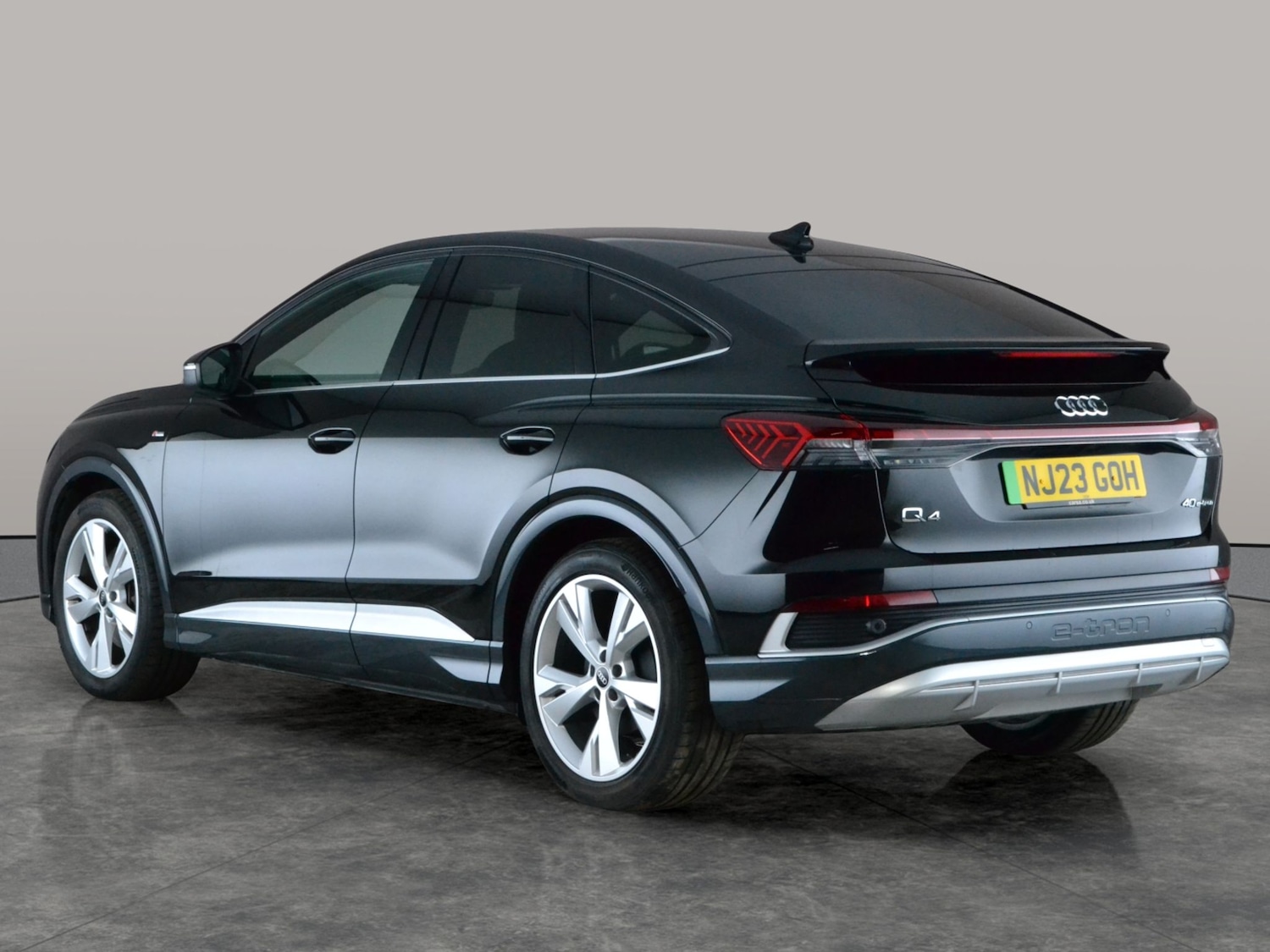 Used Audi Q4 e-tron 2023 for sale - 77946757: Photo 11