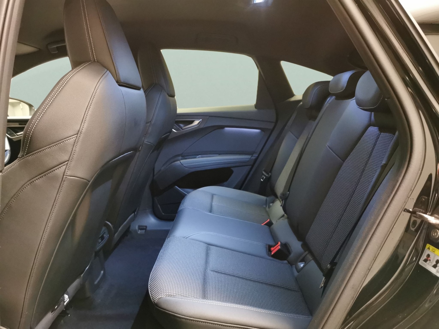 Used Audi Q4 e-tron 2023 for sale - 77946757: Photo 24