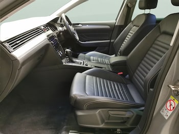 Used Volkswagen Passat 2022 for sale - 77542980: Photo