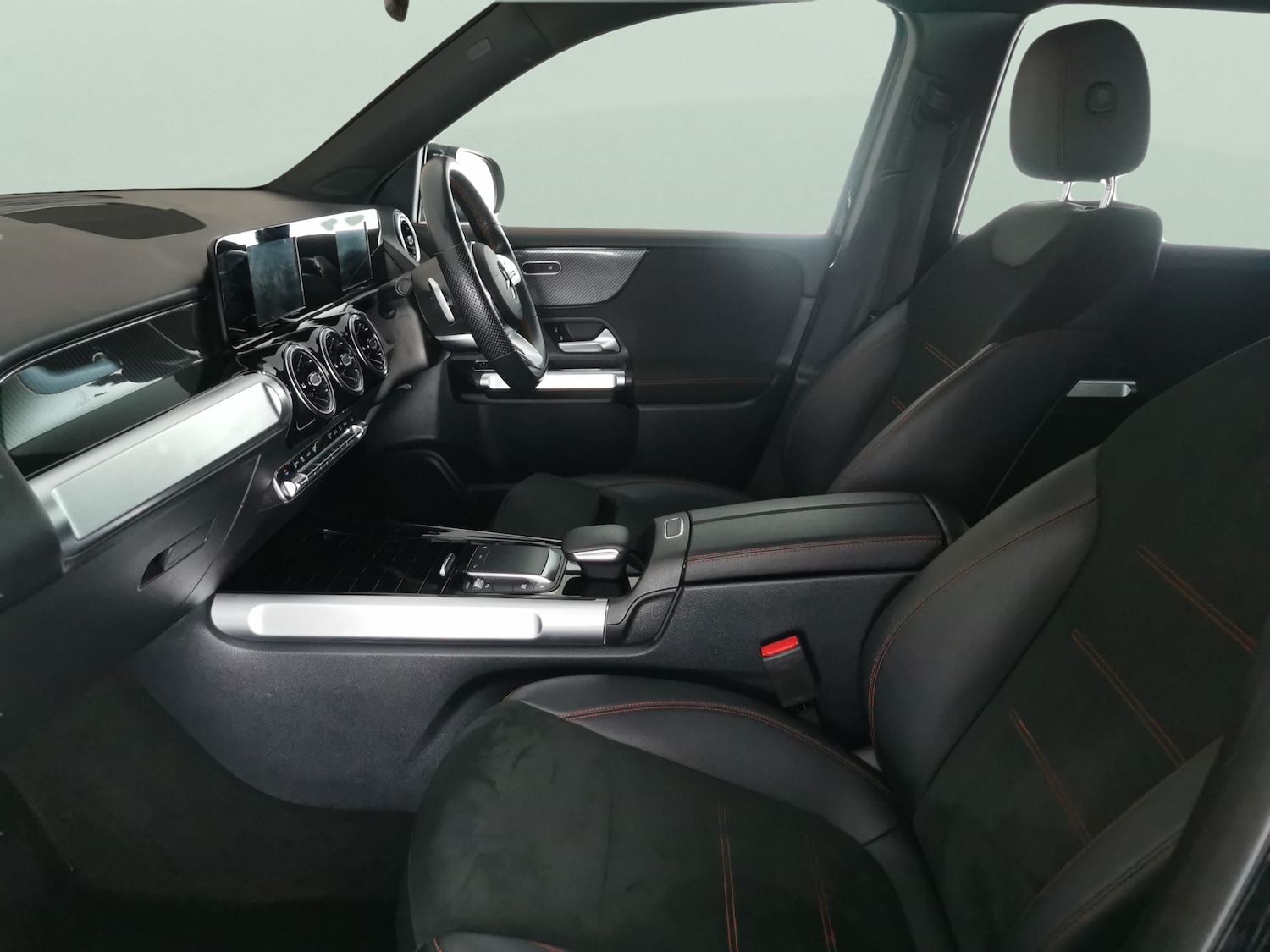 Used Mercedes-Benz GLB for sale - 77221410: Photo 4