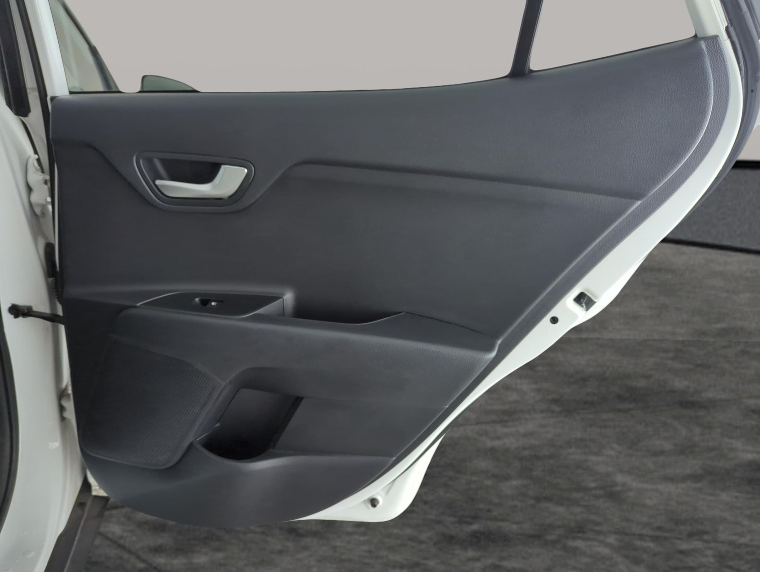 Used Kia Stonic for sale - 77364965: Photo 29