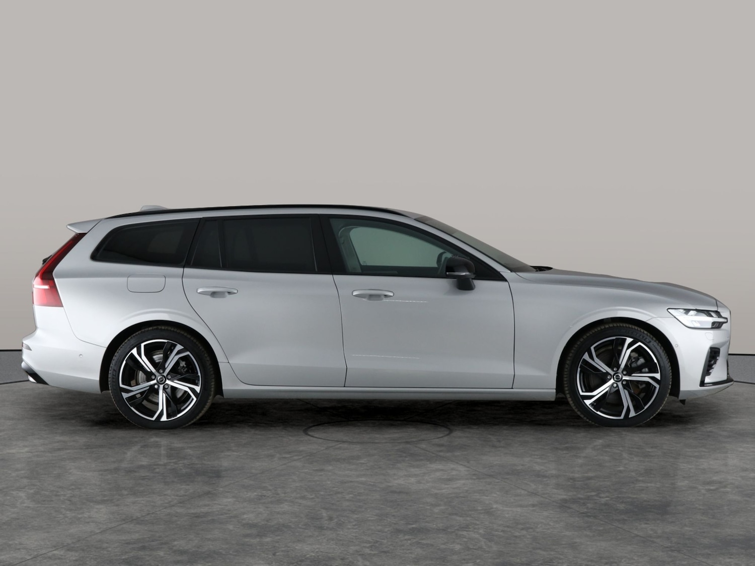 Used Volvo V60 2023 for sale - 76459433: Photo 13