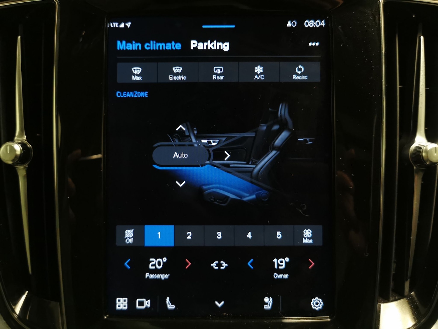 Used Volvo V60 2023 for sale - 76459433: Photo 22