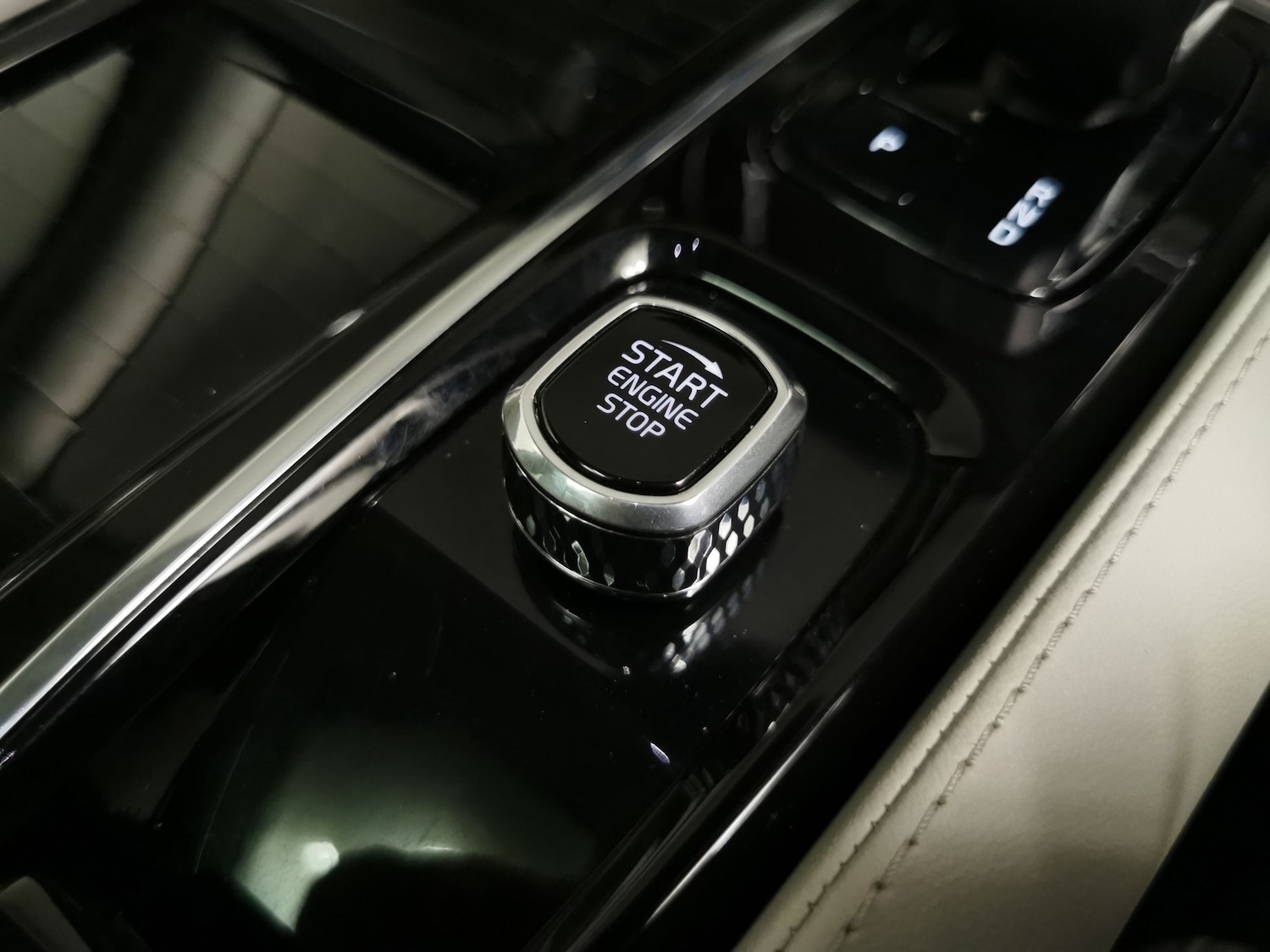 Used Volvo V60 2023 for sale - 76459433: Photo 23